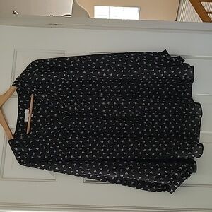 Marybelle black blouse w/small white & yellow flowers, size 1X